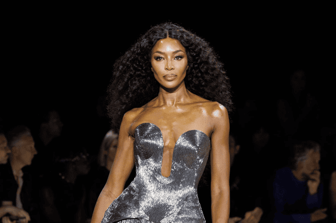 Naomi_Campbell_in_passerella