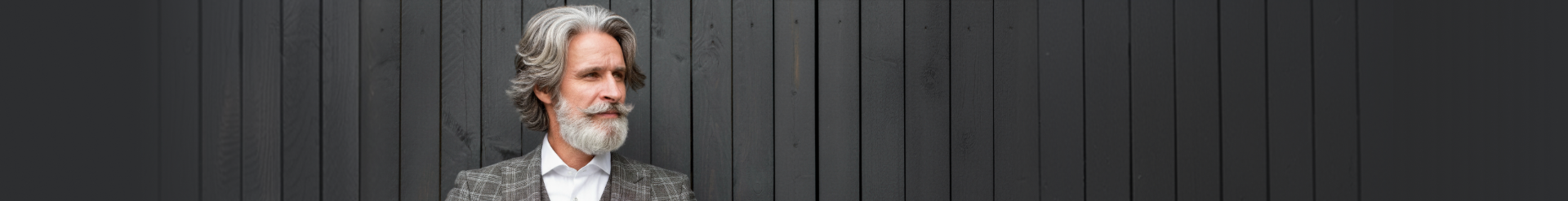 Toupet Anziano Con Capelli Grigi